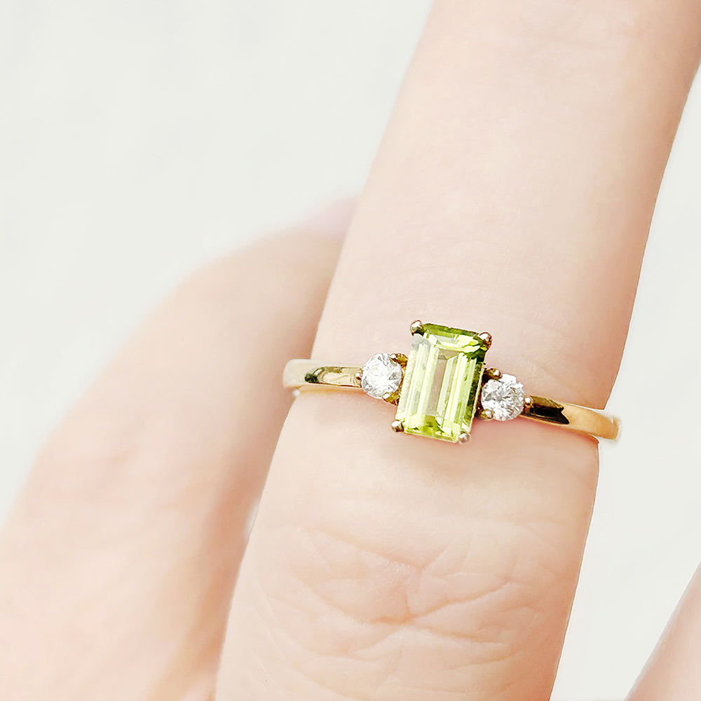 The Bea Ring, Peridot and Diamond