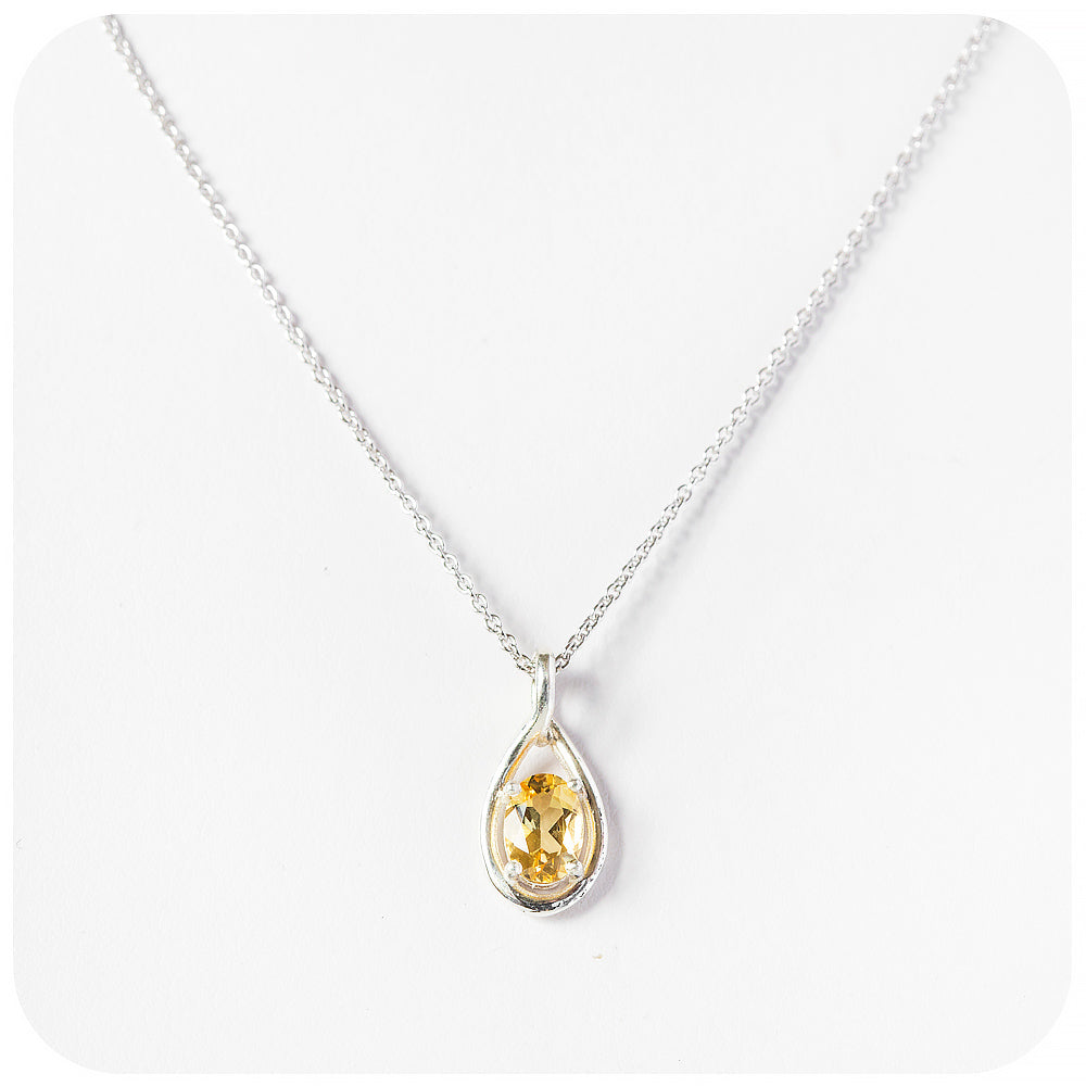 oval cut yellow citrine, november birthstone pendant and chain