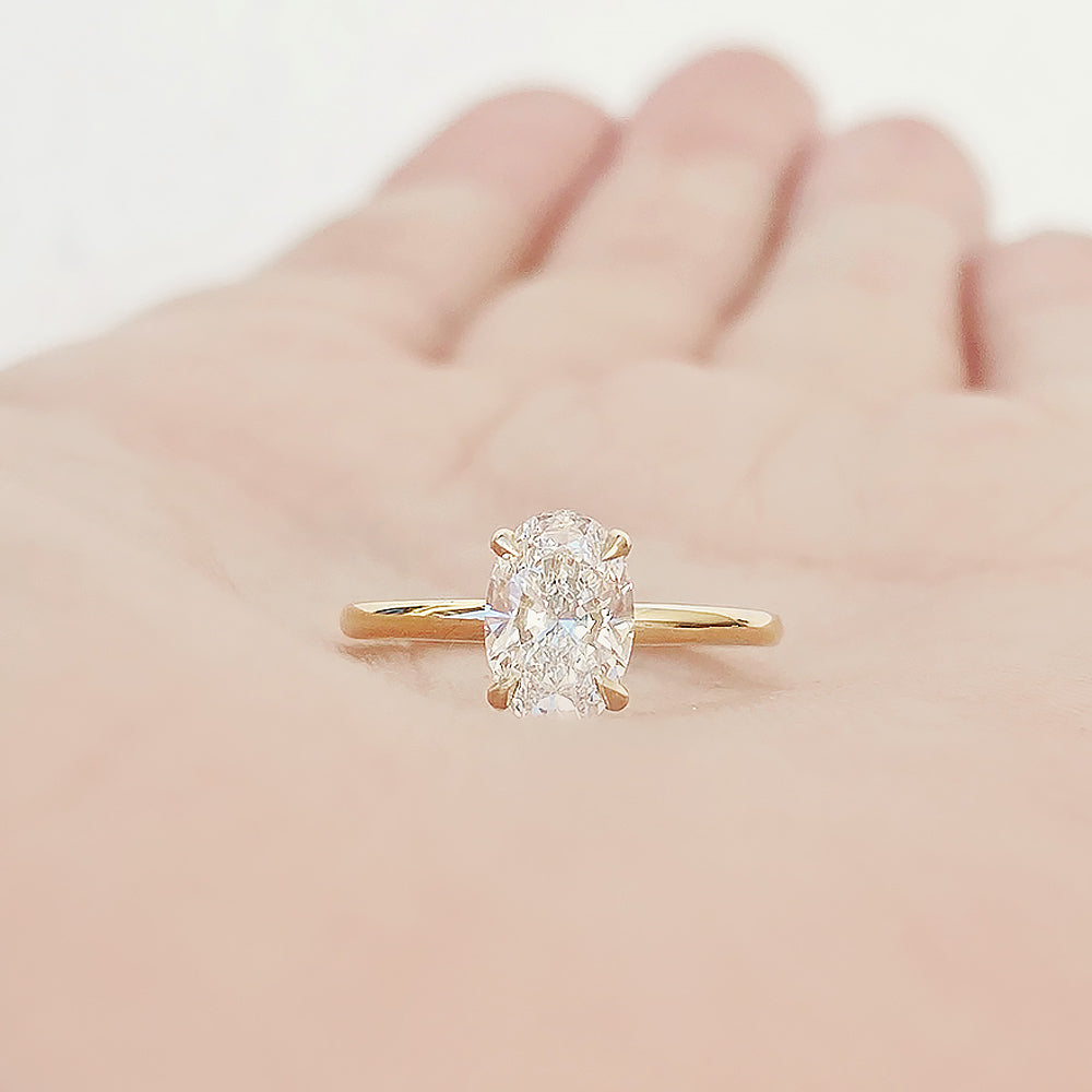 Oval cut Diamond Solitaire Engagement Ring in Yellow Gold - Victoria's Jewellery