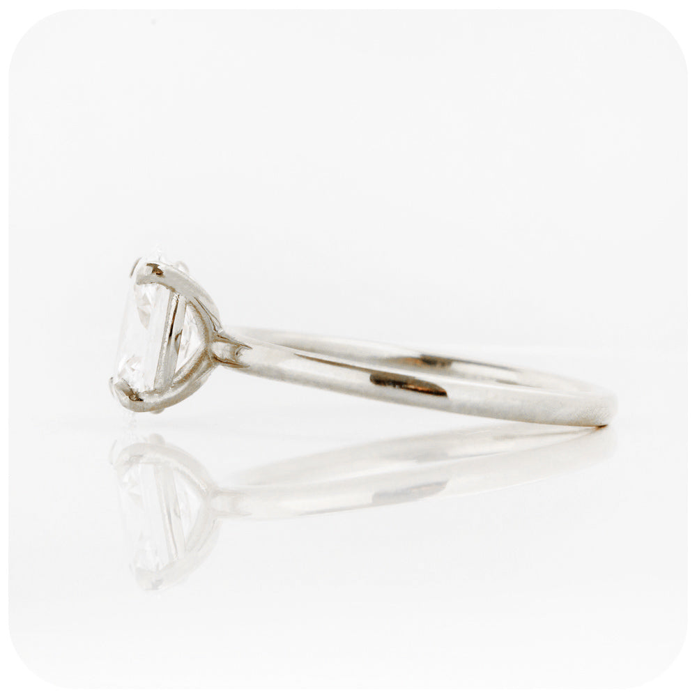 Zoey, Oval cut Diamond Solitaire Engagement Ring