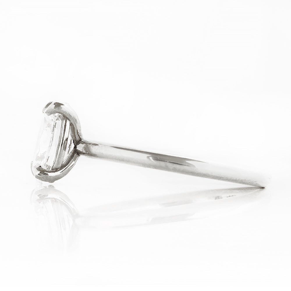 Oval cut Diamond Solitaire Engagement Ring in White Gold - Victoria's Jewellery