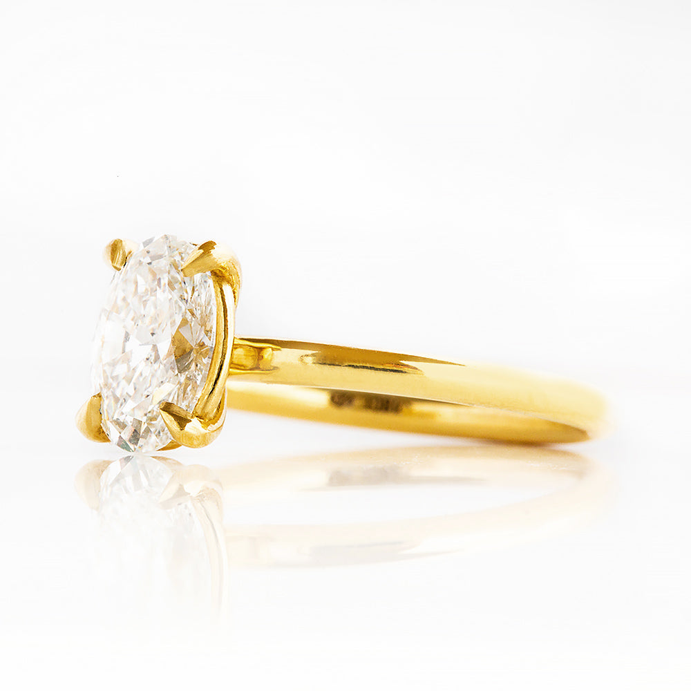 Oval cut Diamond Solitaire Engagement Ring in Yellow Gold - Victoria's Jewellery