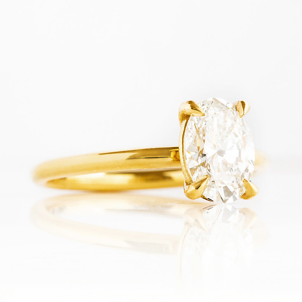 Oval cut Diamond Solitaire Engagement Ring in Yellow Gold - Victoria's Jewellery