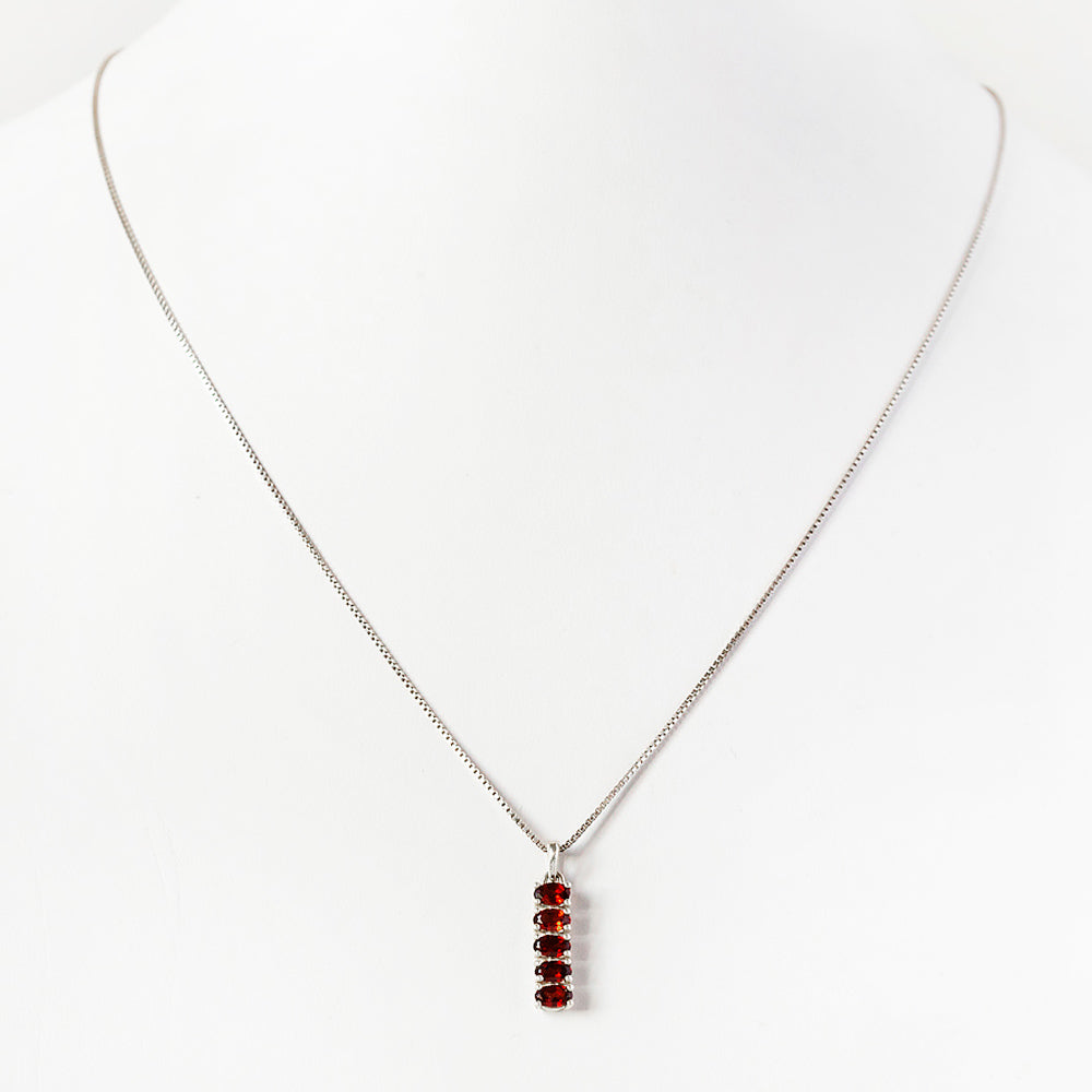 Willow, Garnet Necklace