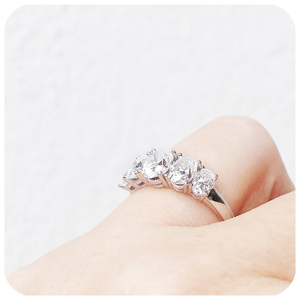 Oval cut Moissanite Graduated Engagement Wedding Ring - Victoria's Jewellery