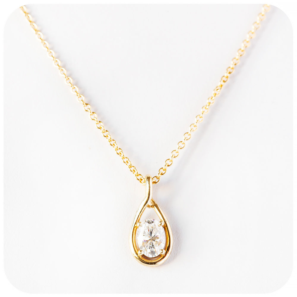 The Infinity Pendant with Moissanite