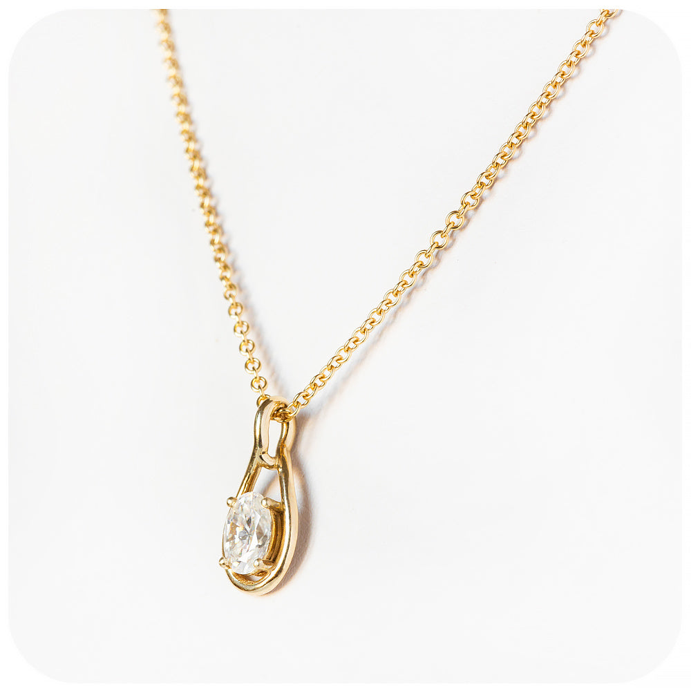 The Infinity Pendant with Moissanite