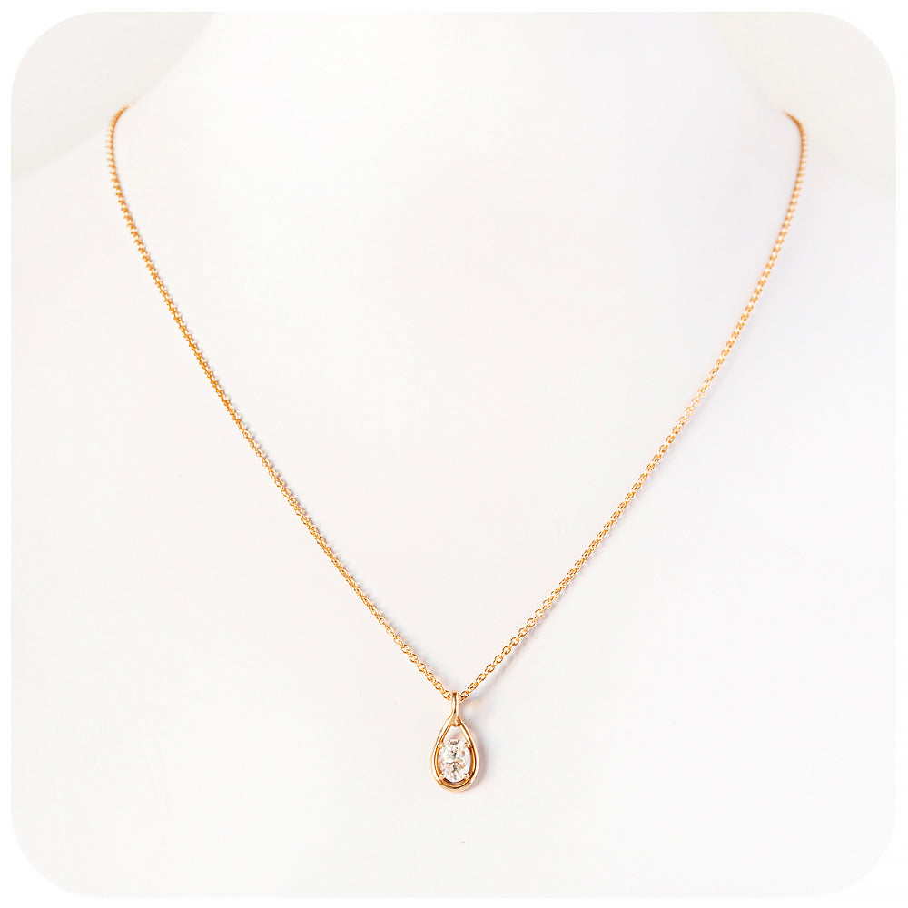 The Infinity Pendant with Moissanite