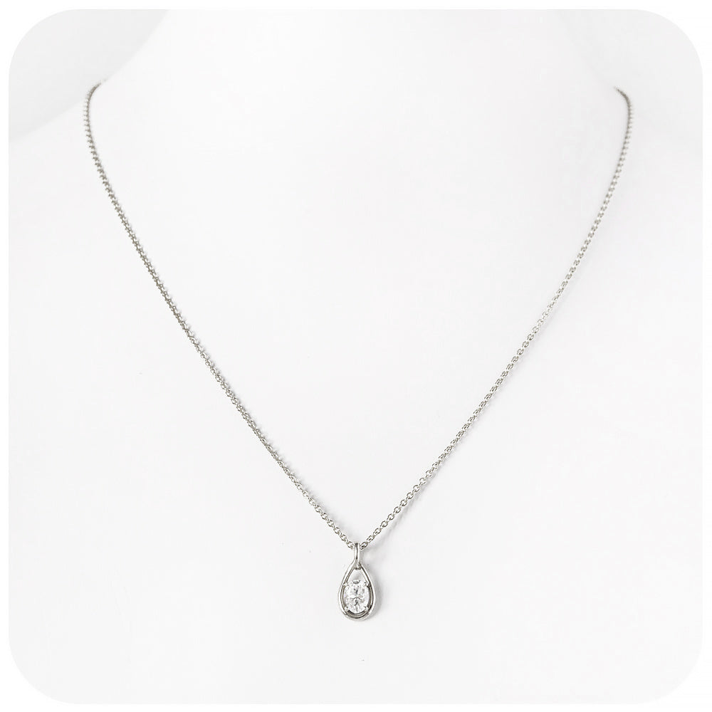 The Infinity Pendant with Moissanite