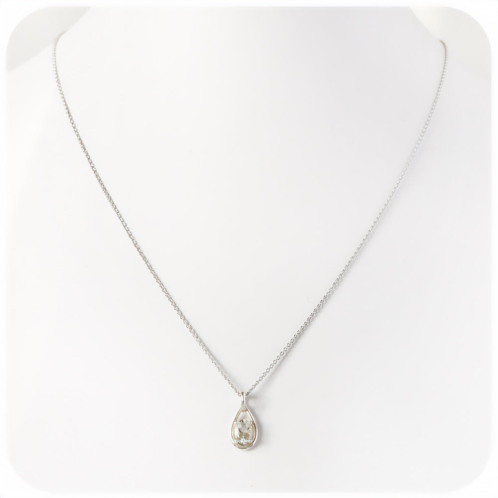 The Infinity Pendant with Prasiolite