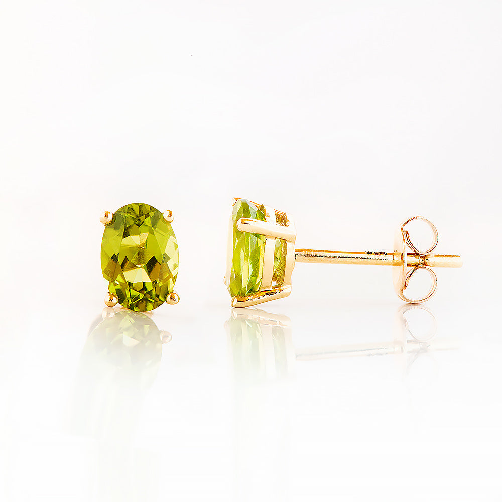 Luna, Oval cut Peridot Stud Earring - 7x5mm - Victoria's Jewellery