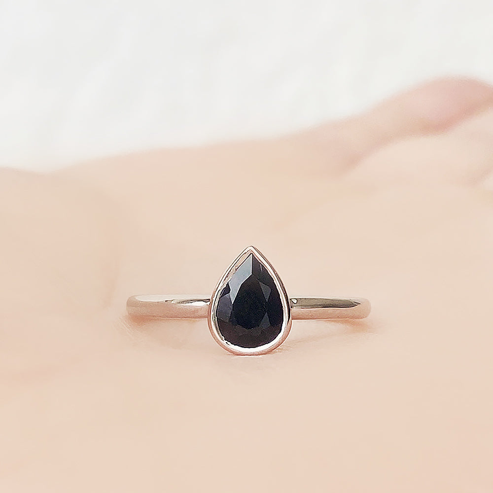 Linda, Pear cut Black Spinel Ring