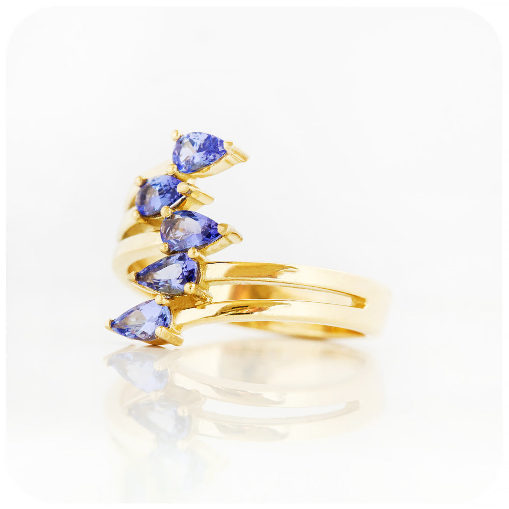 Pear cut Tanzanite Shooting Star Ring in Yellow Gold - Victoria's Jewellery