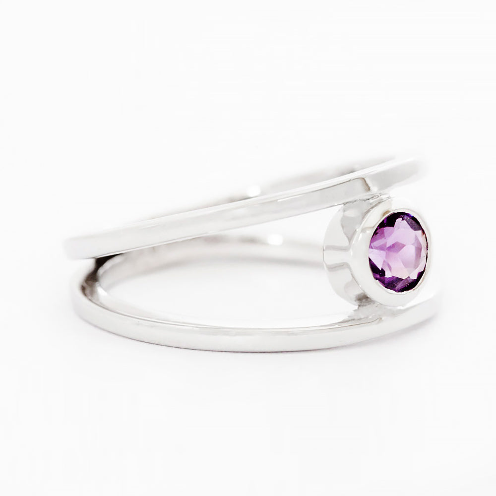 Harper, Round cut Amethyst Split Band Ring