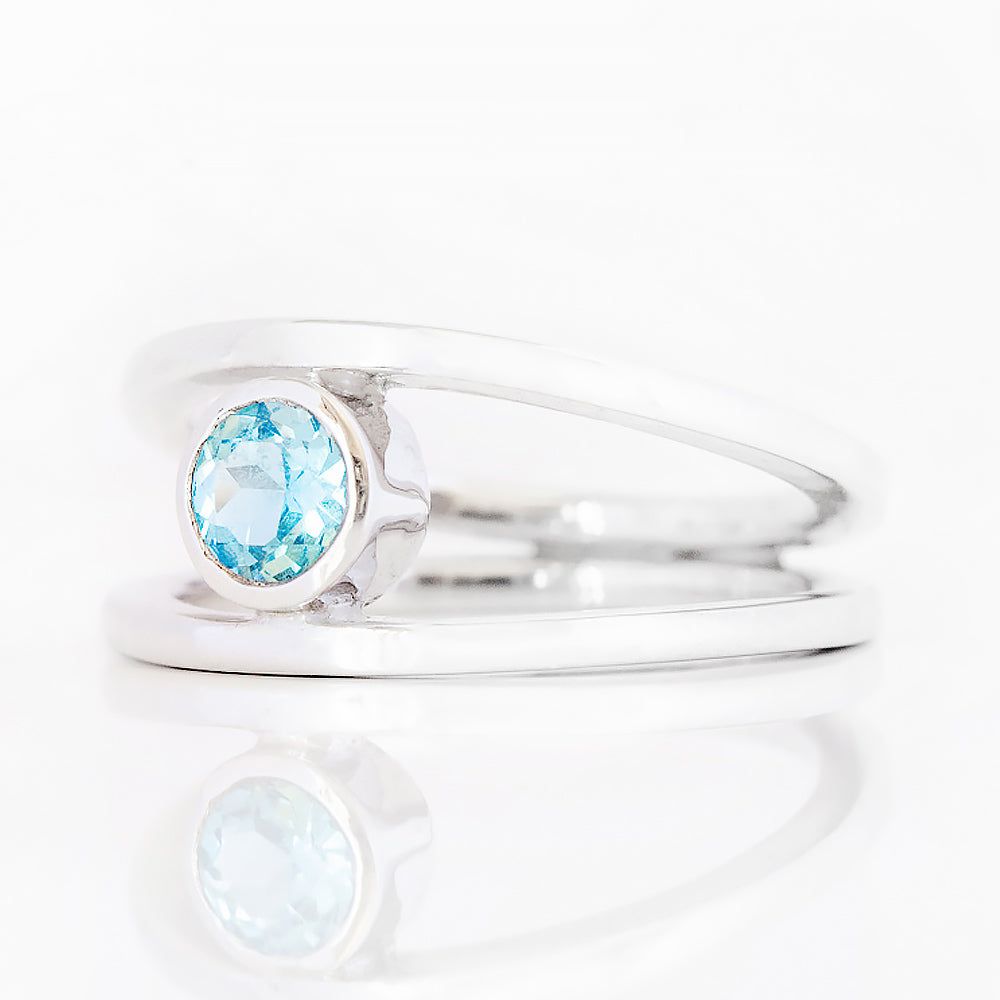 Harper, Round cut Swiss Blue Topaz Split Band Ring