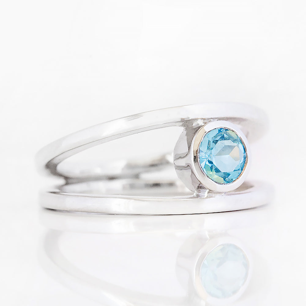 Harper, Round cut Swiss Blue Topaz Split Band Ring
