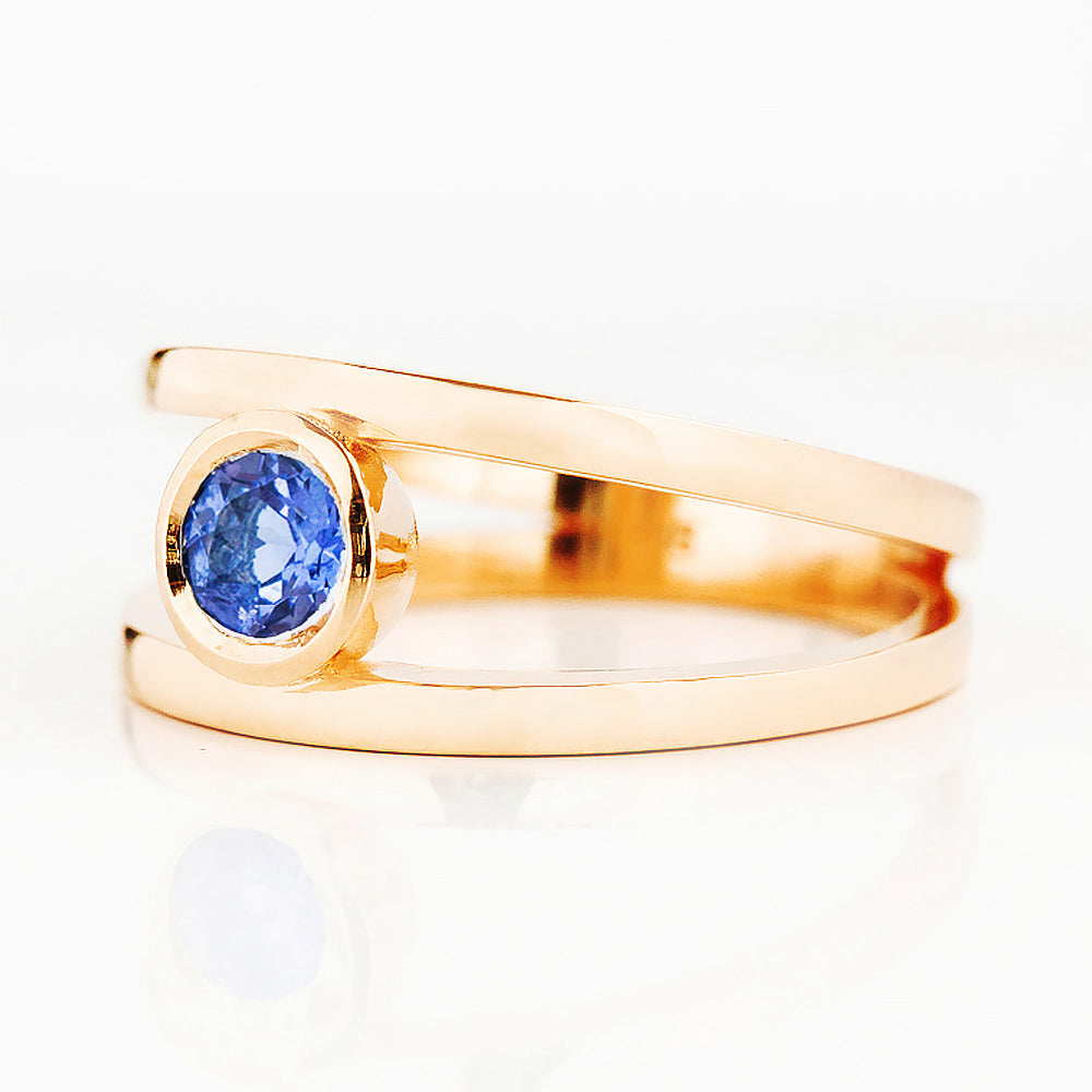Harper, Round cut Tanzanite Split Band Ring
