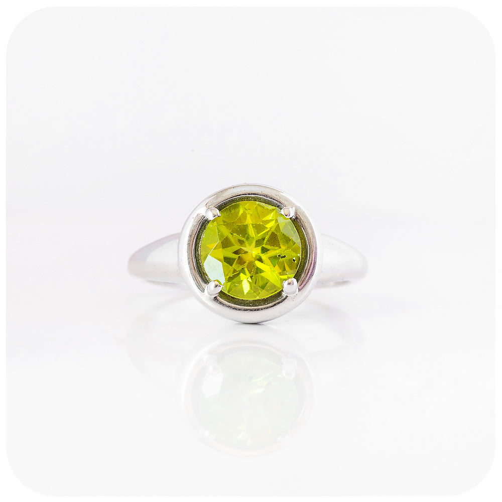 Round cut Peridot Ring in Sterling Silver - Victoria's Jewellery