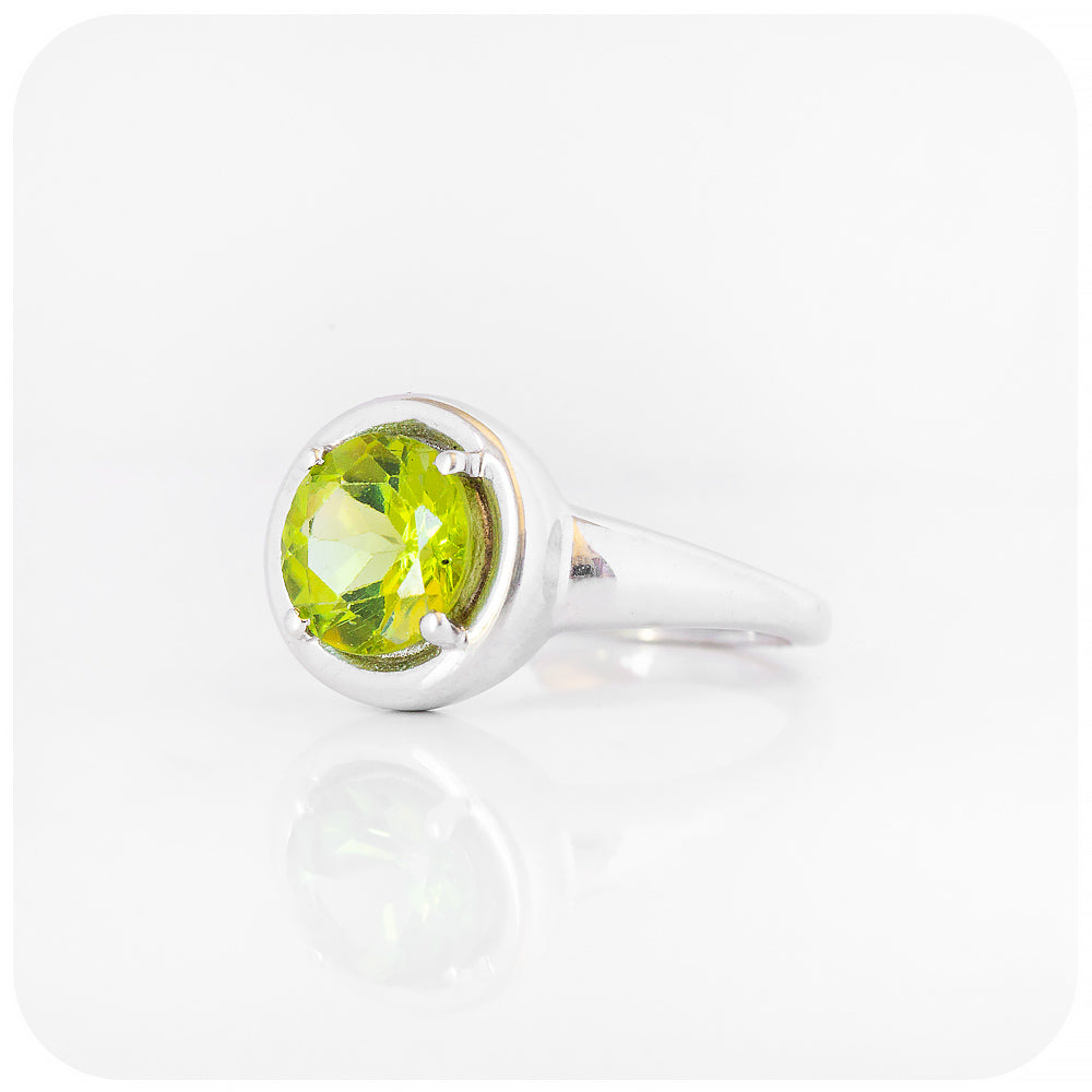 Round cut Peridot Ring in Sterling Silver - Victoria's Jewellery