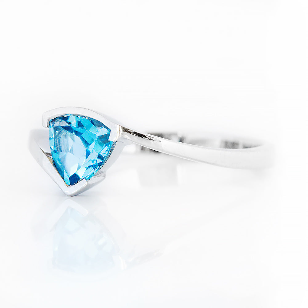 Trillion cut Swiss Blue Topaz Ring in White Gold - Victoria's Jewellery