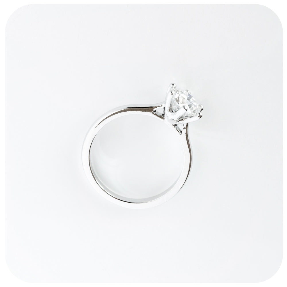 Brilliant round cut 1ct Lab Grown Diamond Engagement Ring with six Claws - Victoria's Jewellery