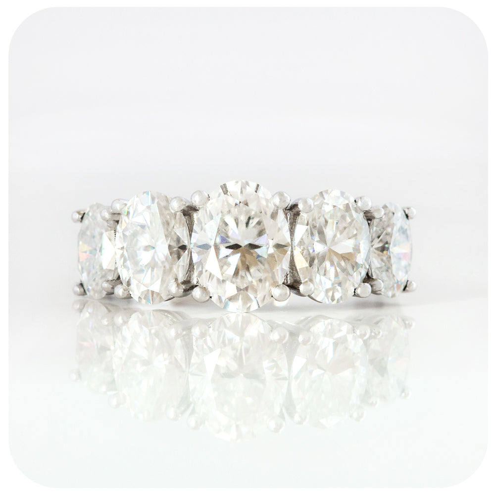 Oval cut Moissanite Graduated Engagement Wedding Ring - Victoria's Jewellery