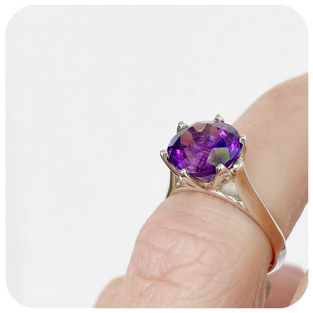 Round cut Amethyst, Six Claw Ring in Silver