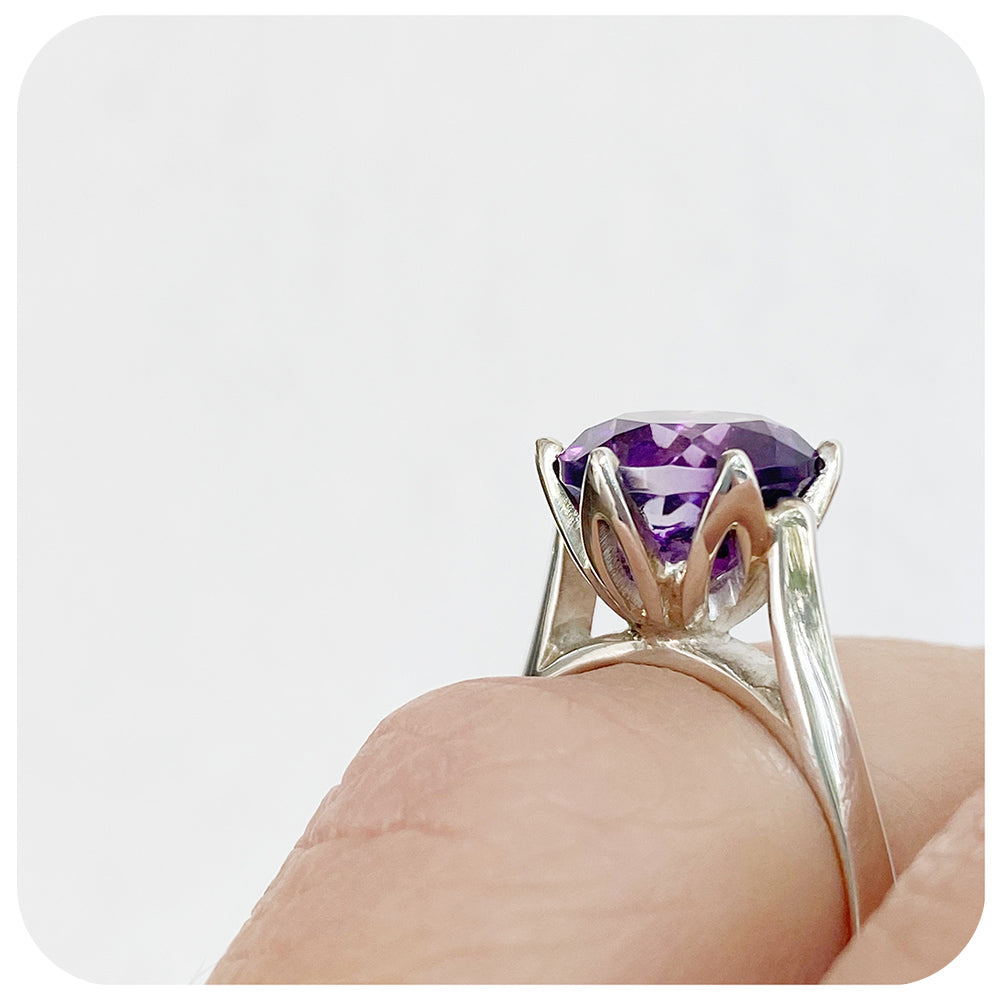 Round cut Amethyst, Six Claw Ring in Silver