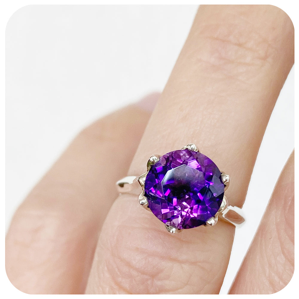 Round cut Amethyst, Six Claw Ring in Silver