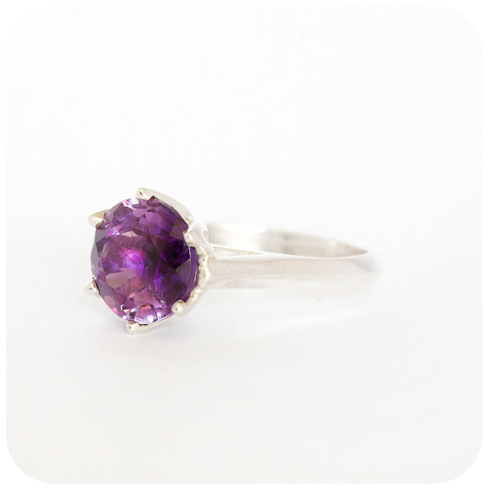 Round cut Amethyst, Six Claw Ring in Silver