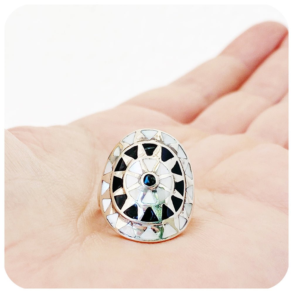 Black and White Mother of Pearl Disc Ring in Sterling Silver - 24mm
