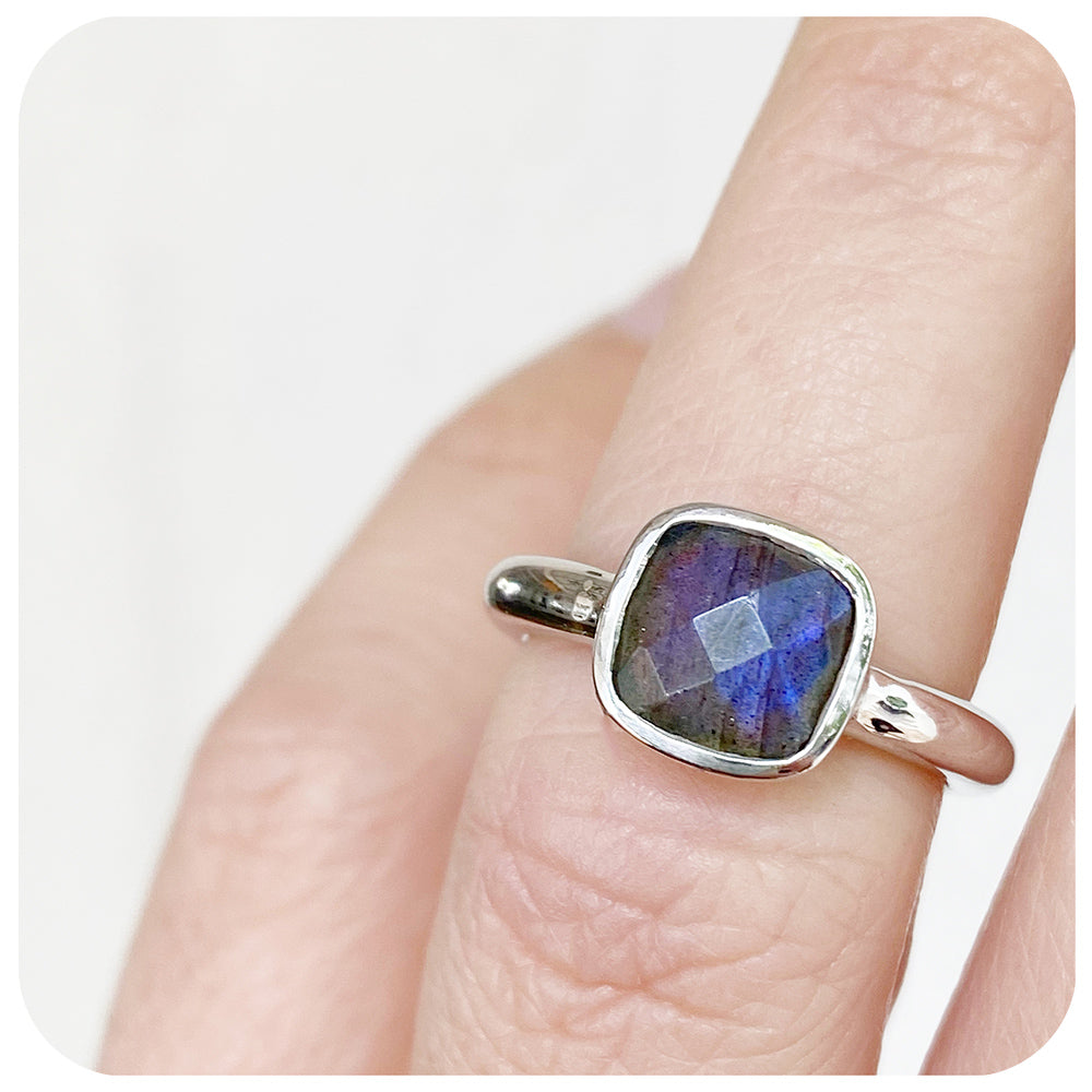 cushion cut labradorite ring in silver