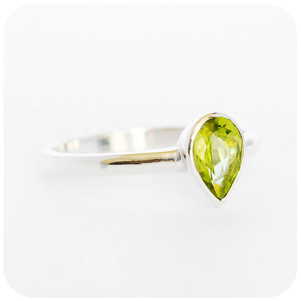 Pear cut Peridot tube set solitaire ring - Victoria's Jewellery