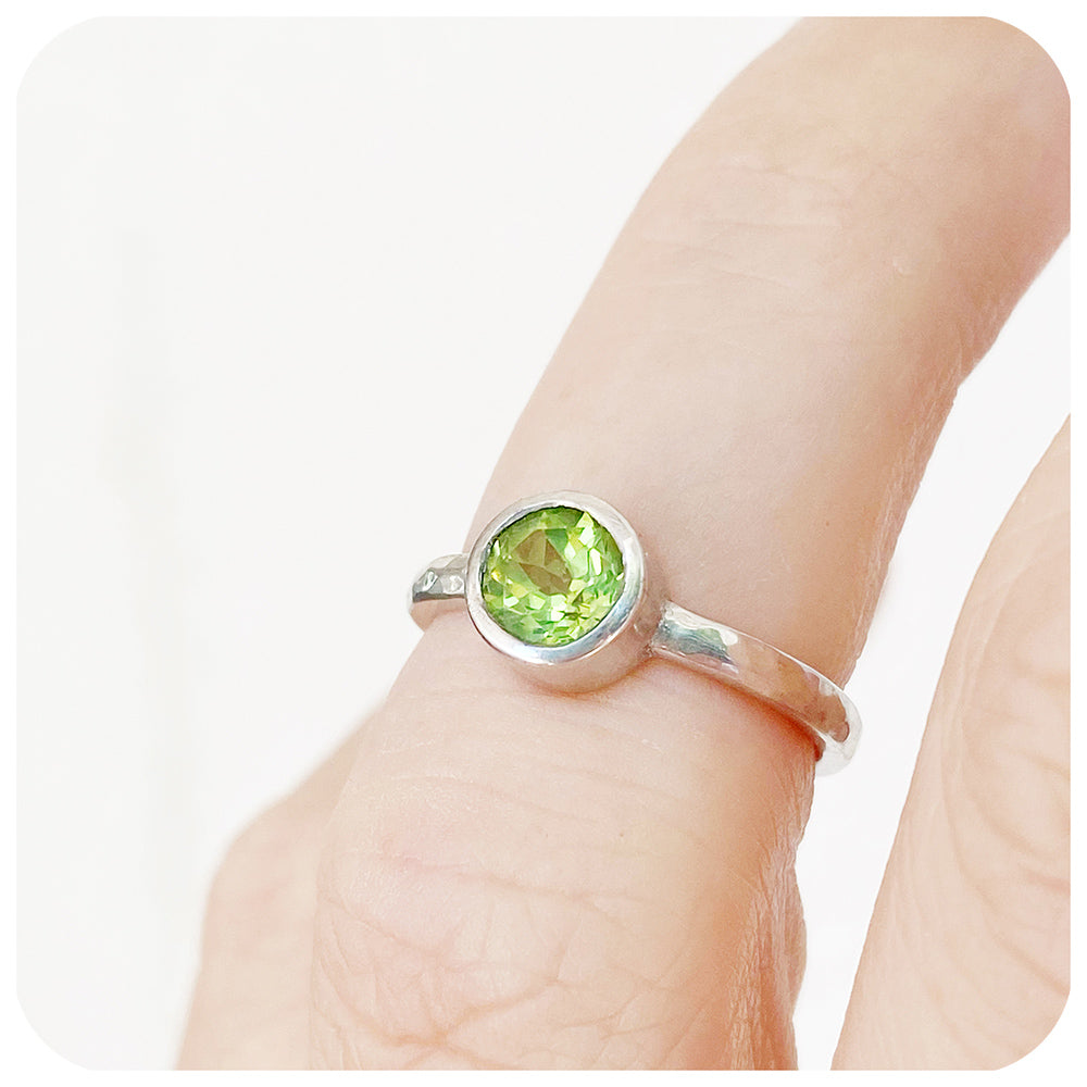 Round cut Peridot Ring In Sterling Silver - Victoria's Jewellery