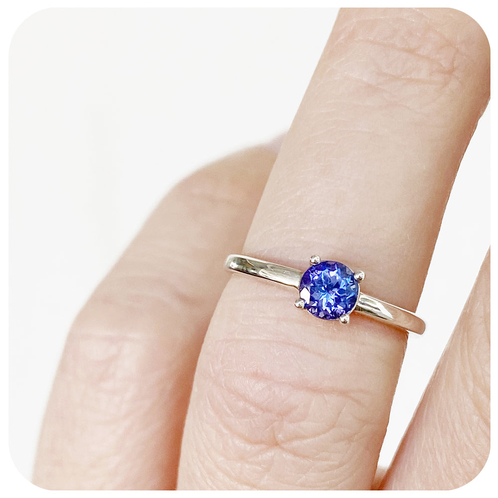 Round cut Tanzanite Solitaire Ring