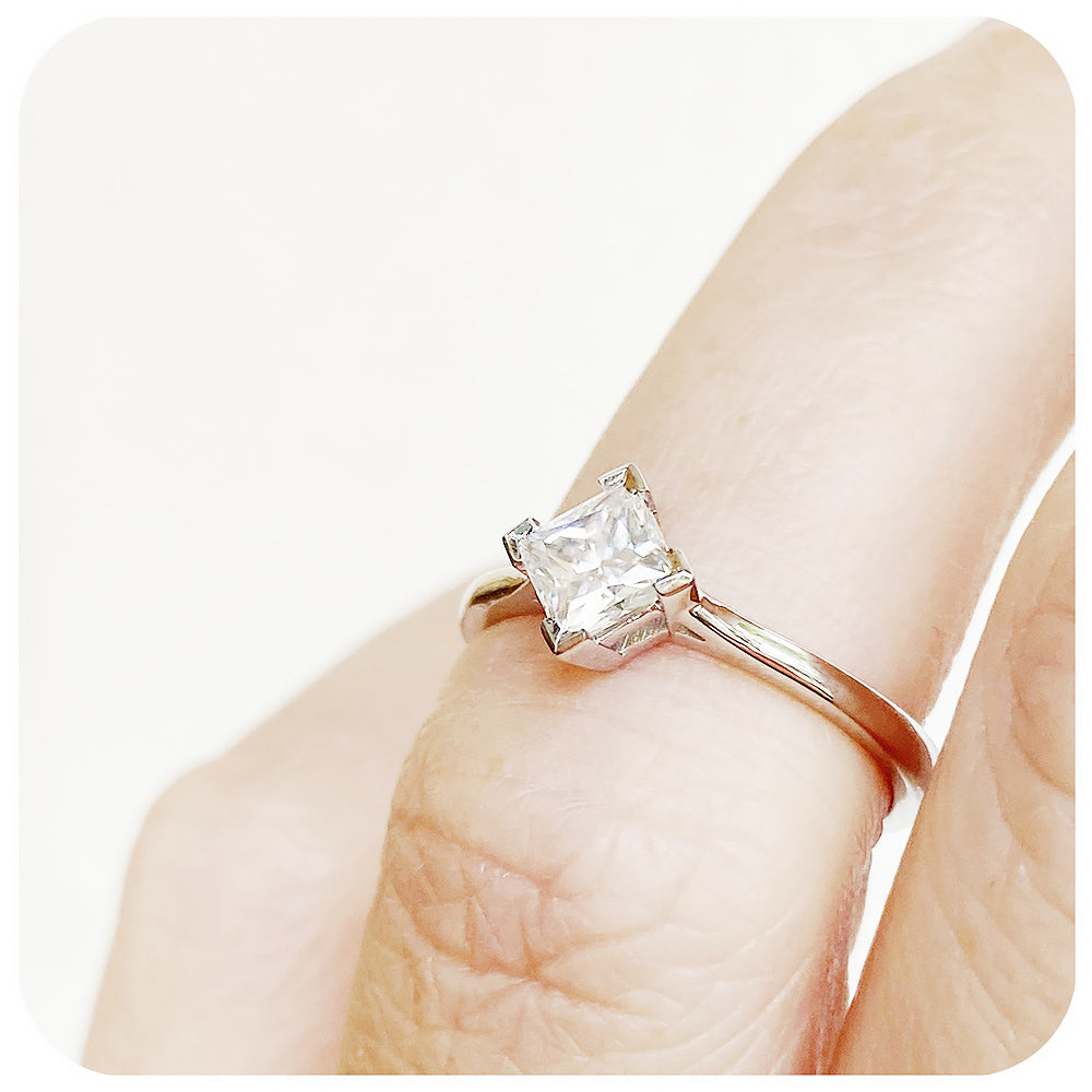 princess cut moissanite solitaire engagement ring