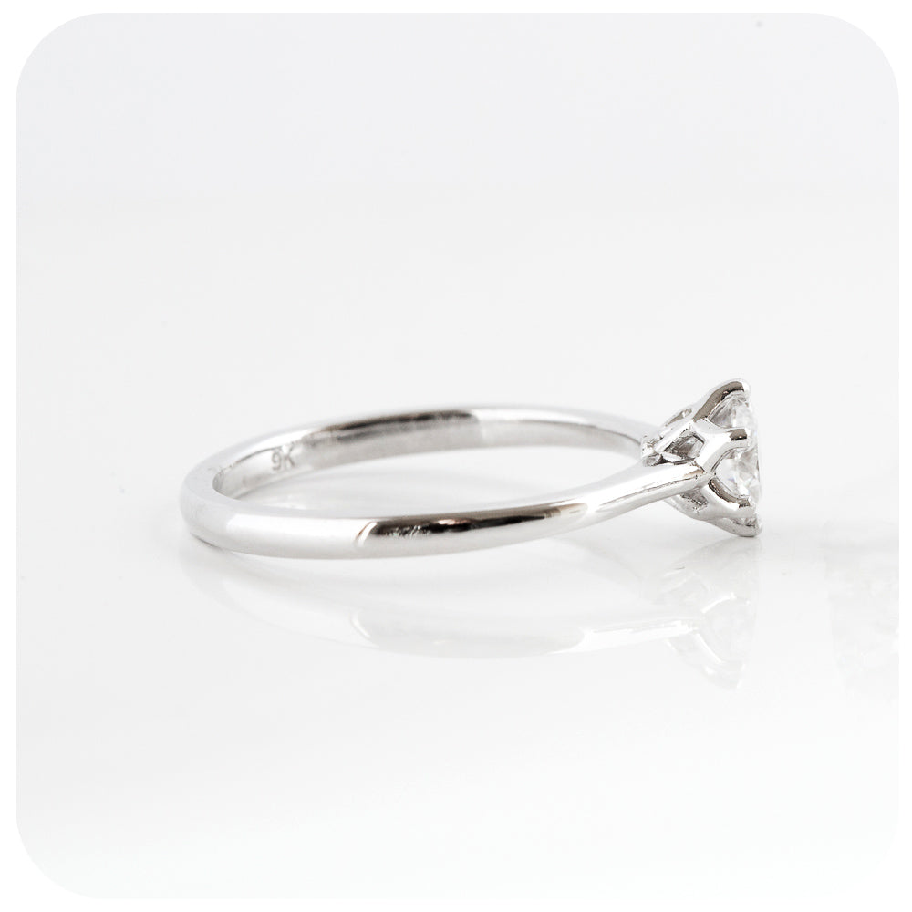 brilliant round cut moissanite six claw engagement ring