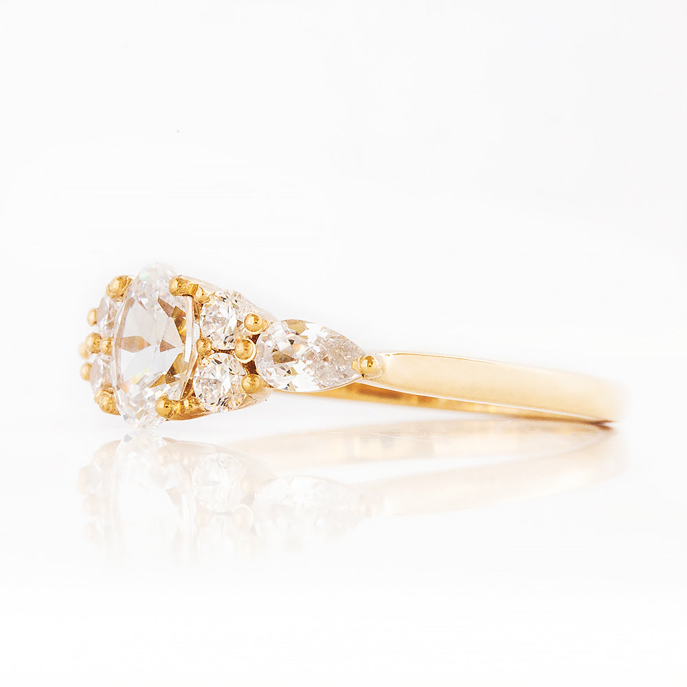 Oval cut Diamond cluster Engagement Ring in Yellow Gold - Victoria's Jewellery