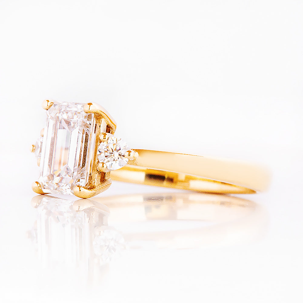 Bea, a Lab Diamond Engagement Ring - 1ct - Victoria's Jewellery