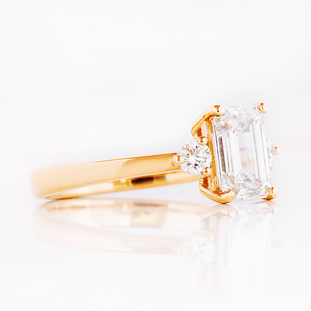 Bea, a Lab Diamond Engagement Ring - 1ct - Victoria's Jewellery