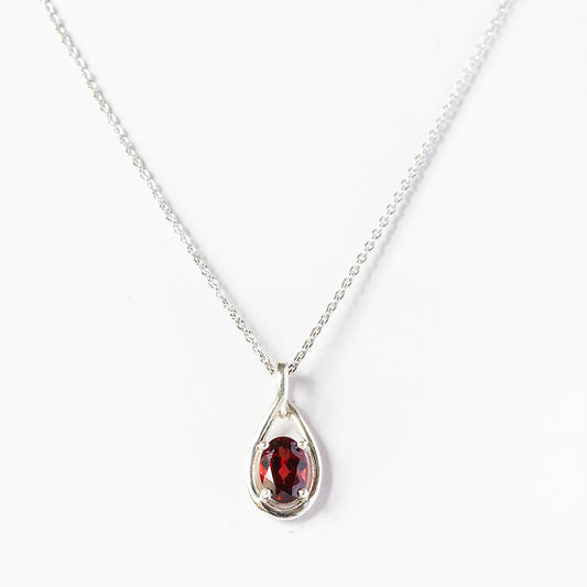 The Infinity Pendant with Garnet