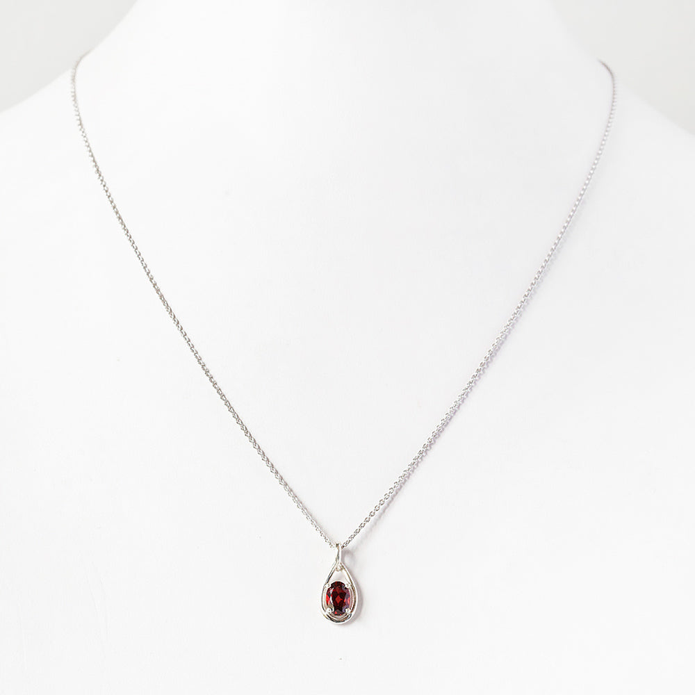 The Infinity Pendant with Garnet