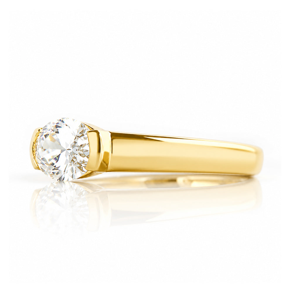 Akari, an oval cut Lab Diamond Ring - Victoria's Jewellery
