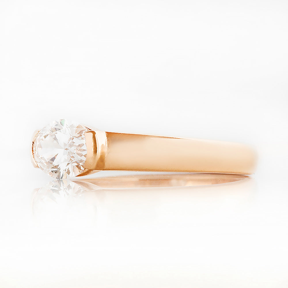 Akari, an oval cut Lab Diamond Ring
