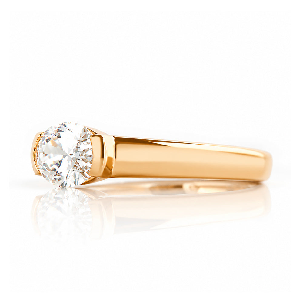 Akari, an oval cut Lab Diamond Ring - Victoria's Jewellery