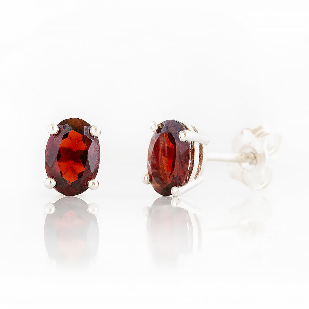 Luna, Oval cut Garnet Stud Earrings - 7x5mm