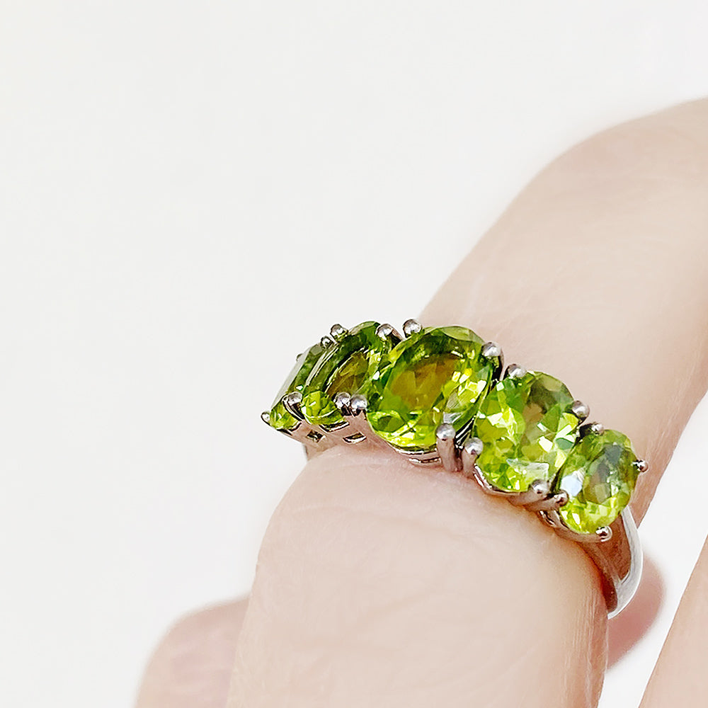 The Peridot Queen Ring