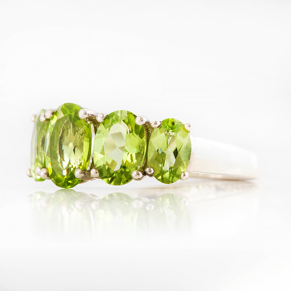 The Peridot Queen Ring