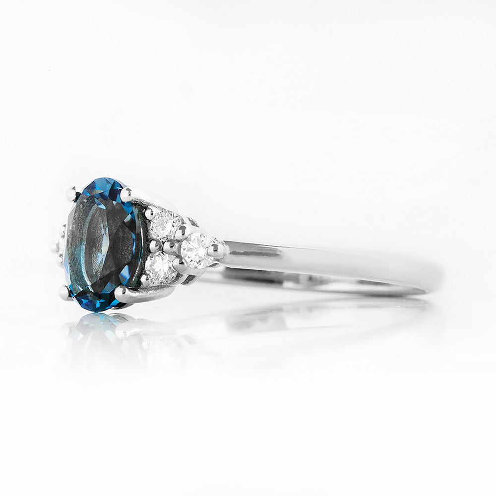 Este, Oval cut Lab Sapphire and Diamond Ring