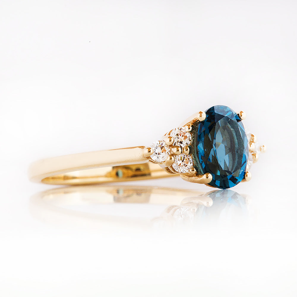 Este, Oval cut Lab Sapphire and Diamond Ring